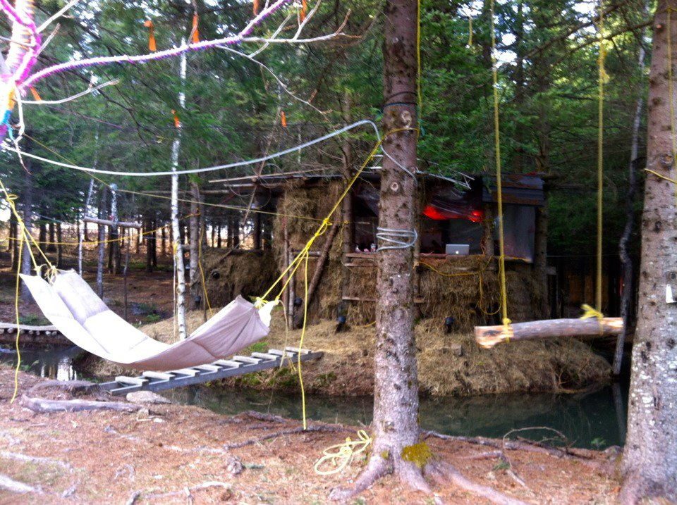 La cabane au hamac, printemps 2012.