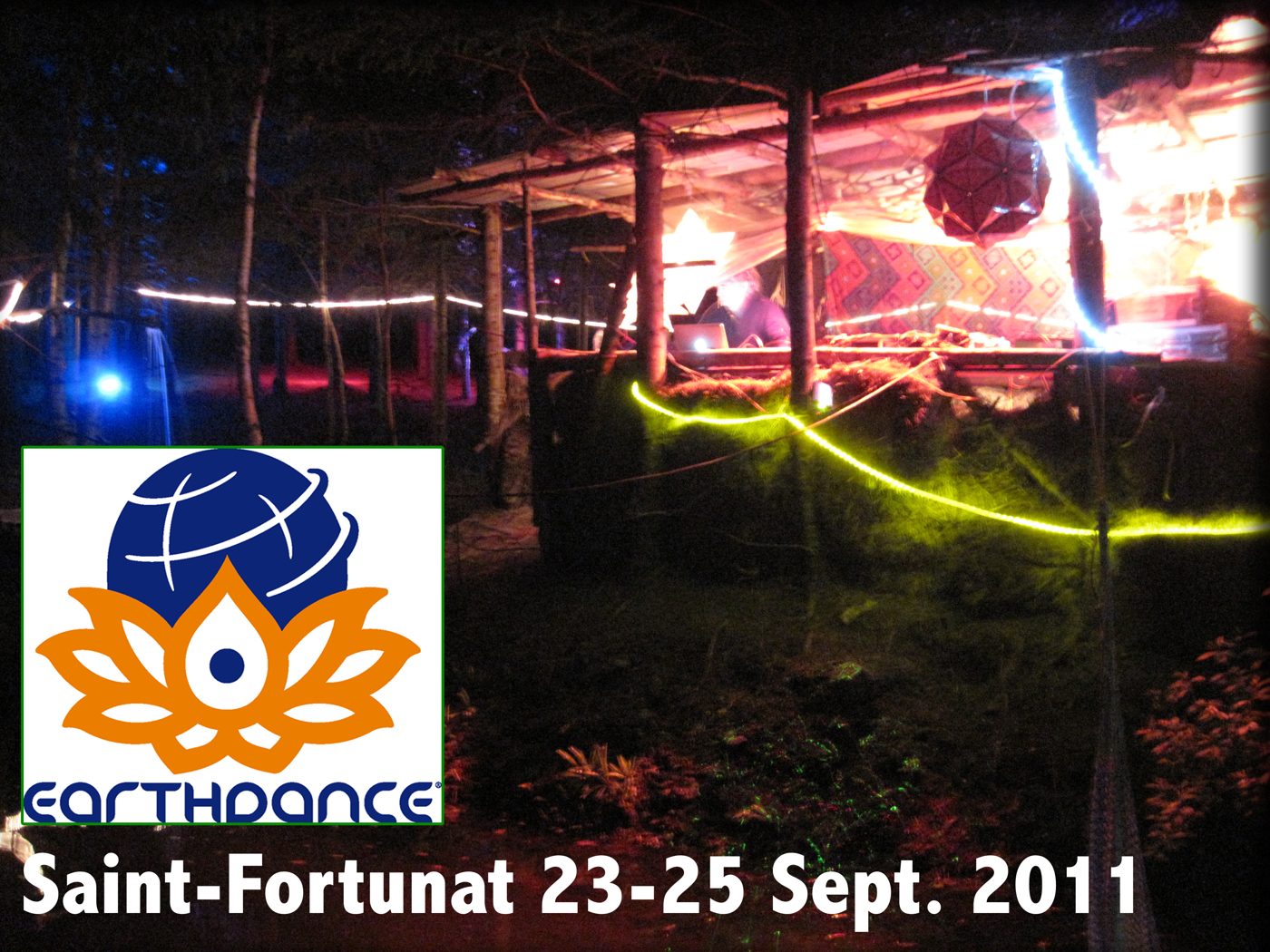 Earthdance St-Fortunat, 23-25 septembre 2011, sur la scène de nuit.