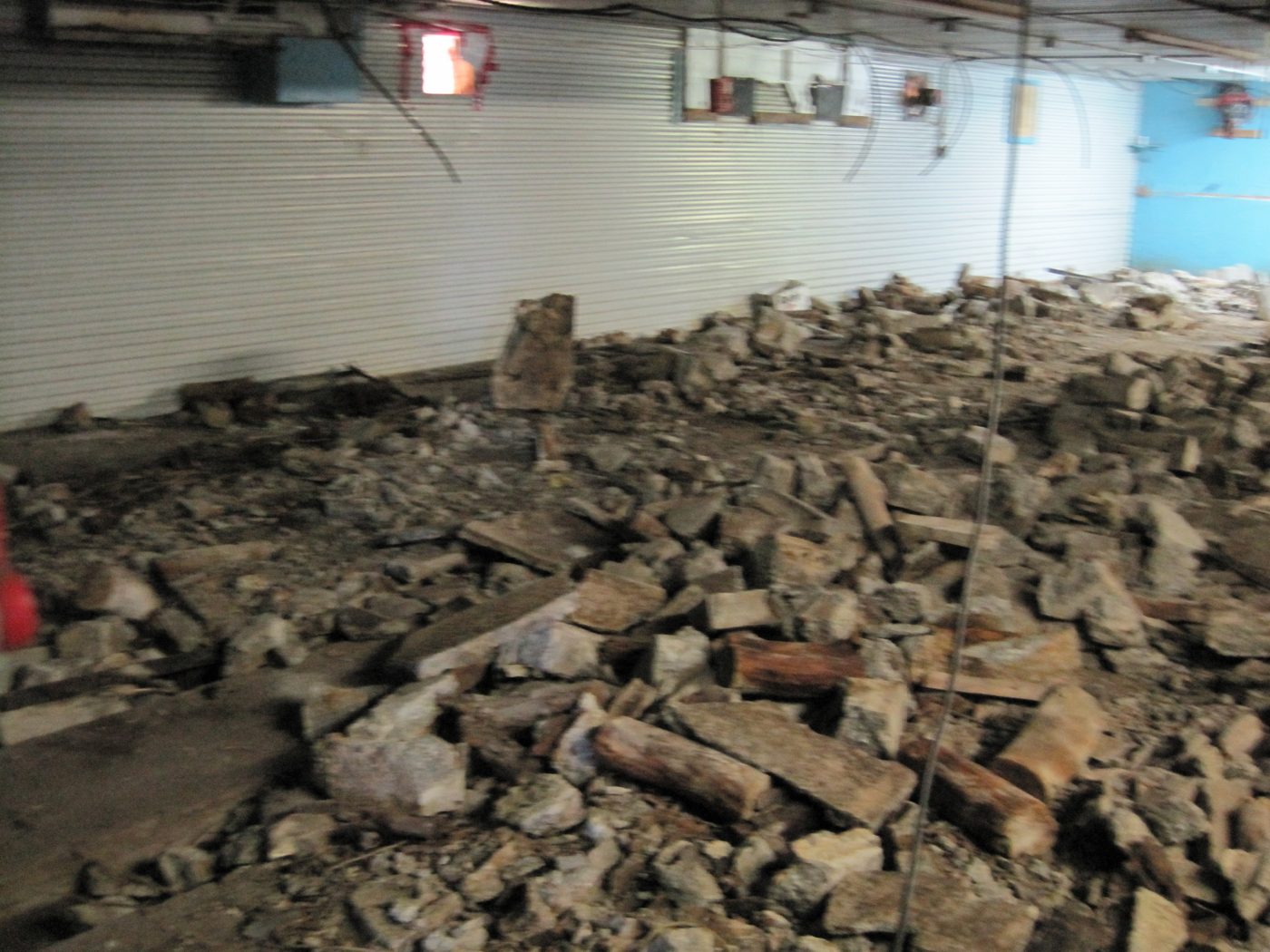 12 juin 2010 : le bunker à l'arrivée, sous des tonnes de béton.